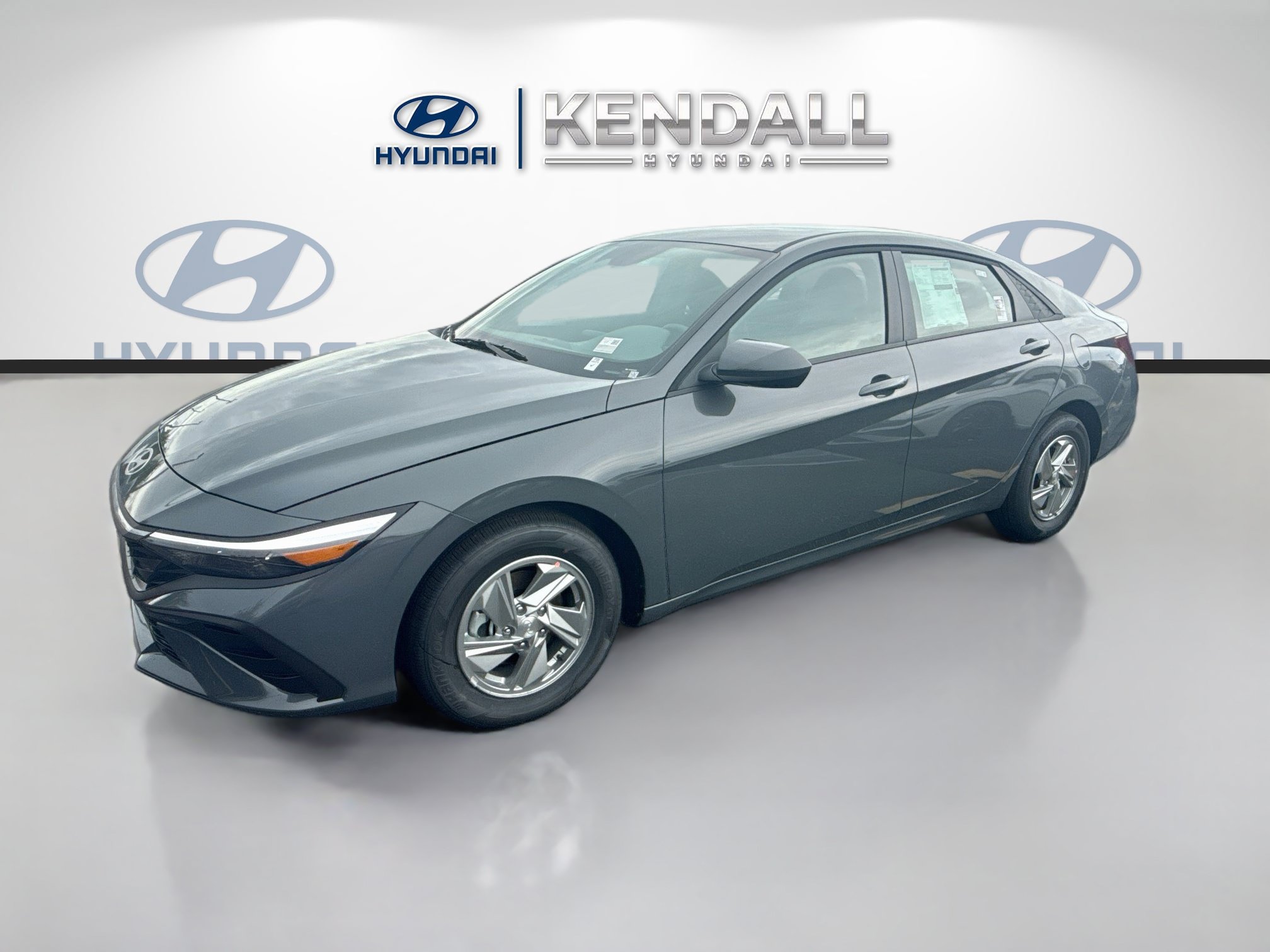 New 2026 Hyundai Elantra SE FWD image 3