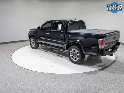 Used 2019 Toyota Tacoma Limited image 31