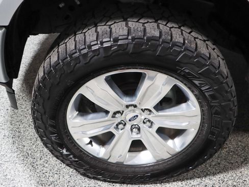 Used 2019 Ford F150 Platinum w/ Equipment Group 701A Luxury image 11