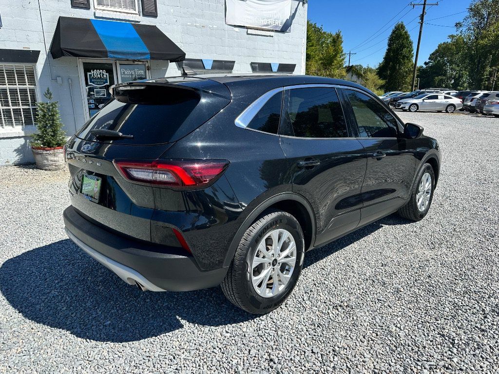 Used 2023 Ford Escape Active w/ Cold Weather Package FWD image 2
