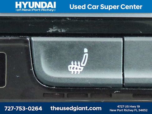 Used 2019 Volkswagen Atlas SEL FWD image 26