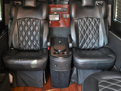 Used 2013 Mercedes-Benz Sprinter 2500 image 27