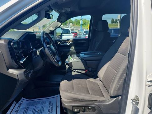 Used 2024 Chevrolet Silverado 2500 LT w/ Convenience Package AWD/4WD image 18