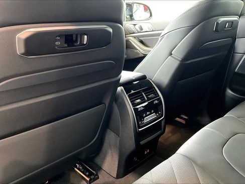 Used 2026 BMW X5 M60i AWD/4WD image 33