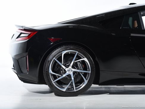 Used 2018 Acura NSX AWD/4WD image 10