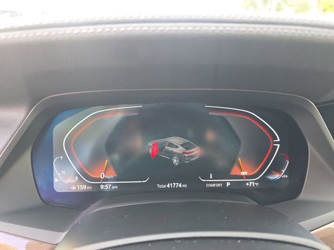 Used 2022 BMW X6 xDrive40i w/ M Sport Package image 28