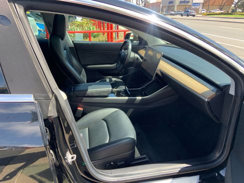 Used 2019 Tesla Model 3 Long Range AWD/4WD image 7
