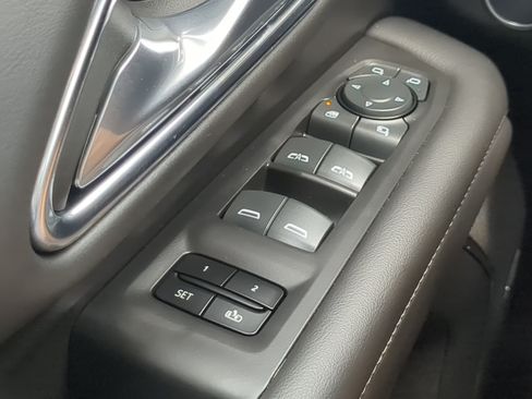 Used 2024 Chevrolet Tahoe LT w/ LT Signature Plus Package RWD image 23