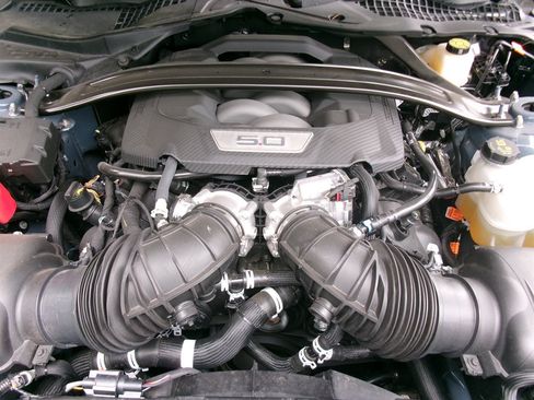 Used 2025 Ford Mustang GT Premium RWD image 39