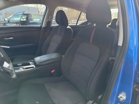 Used 2025 Nissan Sentra SR image 33