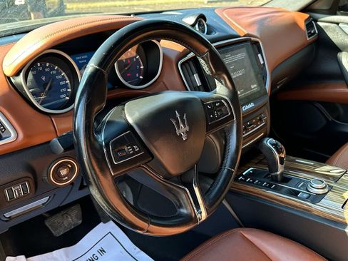 Used 2018 Maserati Ghibli S image 13