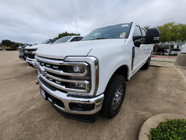 Used 2024 Ford F250 Lariat AWD/4WD image 3