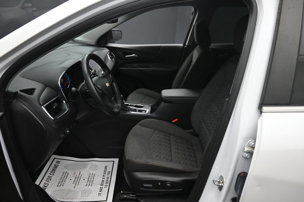 Used 2024 Chevrolet Equinox LT AWD/4WD image 16