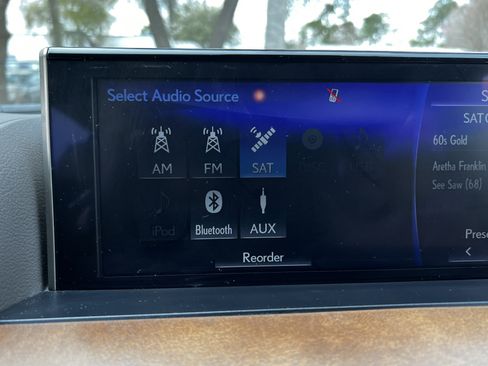 Used 2020 Lexus LX 570 4WD w/ Luxury Package image 25