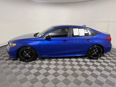 Used 2024 Honda Civic Sport image 3