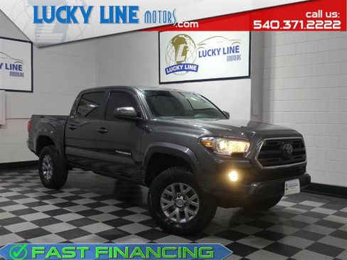 Used 2019 Toyota Tacoma SR5 image 1