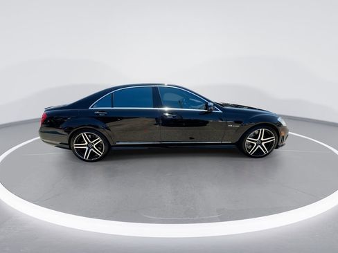 Used 2011 Mercedes-Benz S 63 AMG image 7