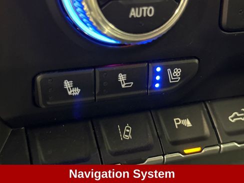 Used 2023 GMC Sierra 3500 Denali AWD/4WD image 18