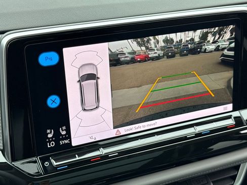 New 2025 Volkswagen Atlas Peak Edition SE image 20