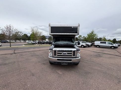 Used 2016 Ford E-450 and Econoline 450 Super Duty RWD image 8
