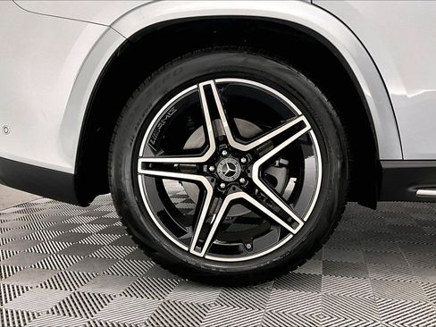 Used 2026 Mercedes-Benz GLS 450 4MATIC image 8