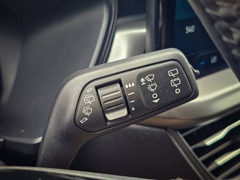 Used 2023 Ford Escape Active w/ Tech Pack #1 AWD/4WD image 16