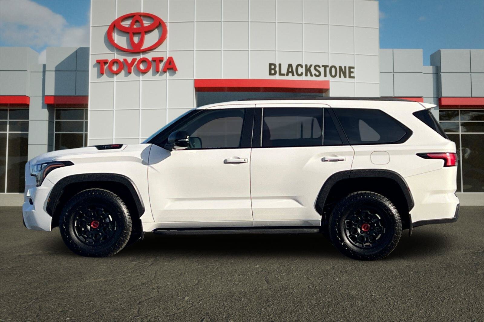 Used 2024 Toyota Sequoia TRD Pro AWD/4WD image 6