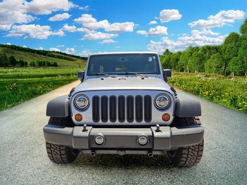Used 2013 Jeep Wrangler Unlimited Sport AWD/4WD image 2
