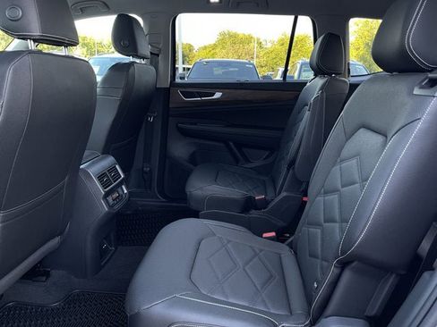 New 2026 Volkswagen Atlas SE image 28