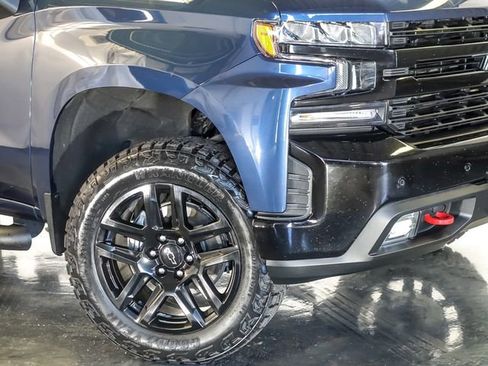 Certified 2021 Chevrolet Silverado 1500 LT Trail Boss w/ Convenience Package II image 3