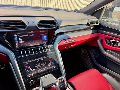 Used 2021 Lamborghini Urus AWD/4WD image 27