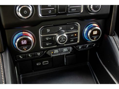 Used 2022 GMC Yukon AT4 w/ Technology Package image 37