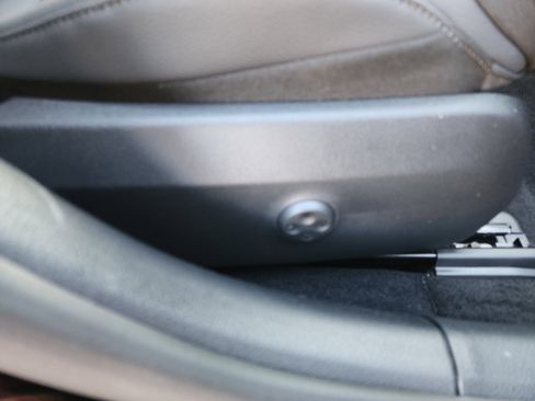 Certified 2025 Mercedes-Benz C 300 4MATIC Sedan image 28