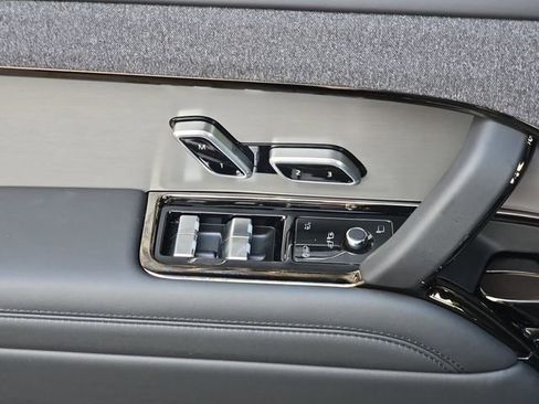 Certified 2025 Land Rover Range Rover Sport SE AWD/4WD image 30
