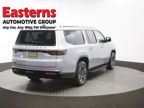 Used 2024 Jeep Wagoneer L Series II RWD image 47