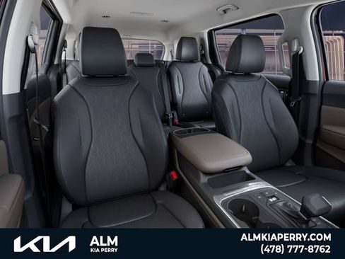 New 2026 Kia Carnival FWD image 15