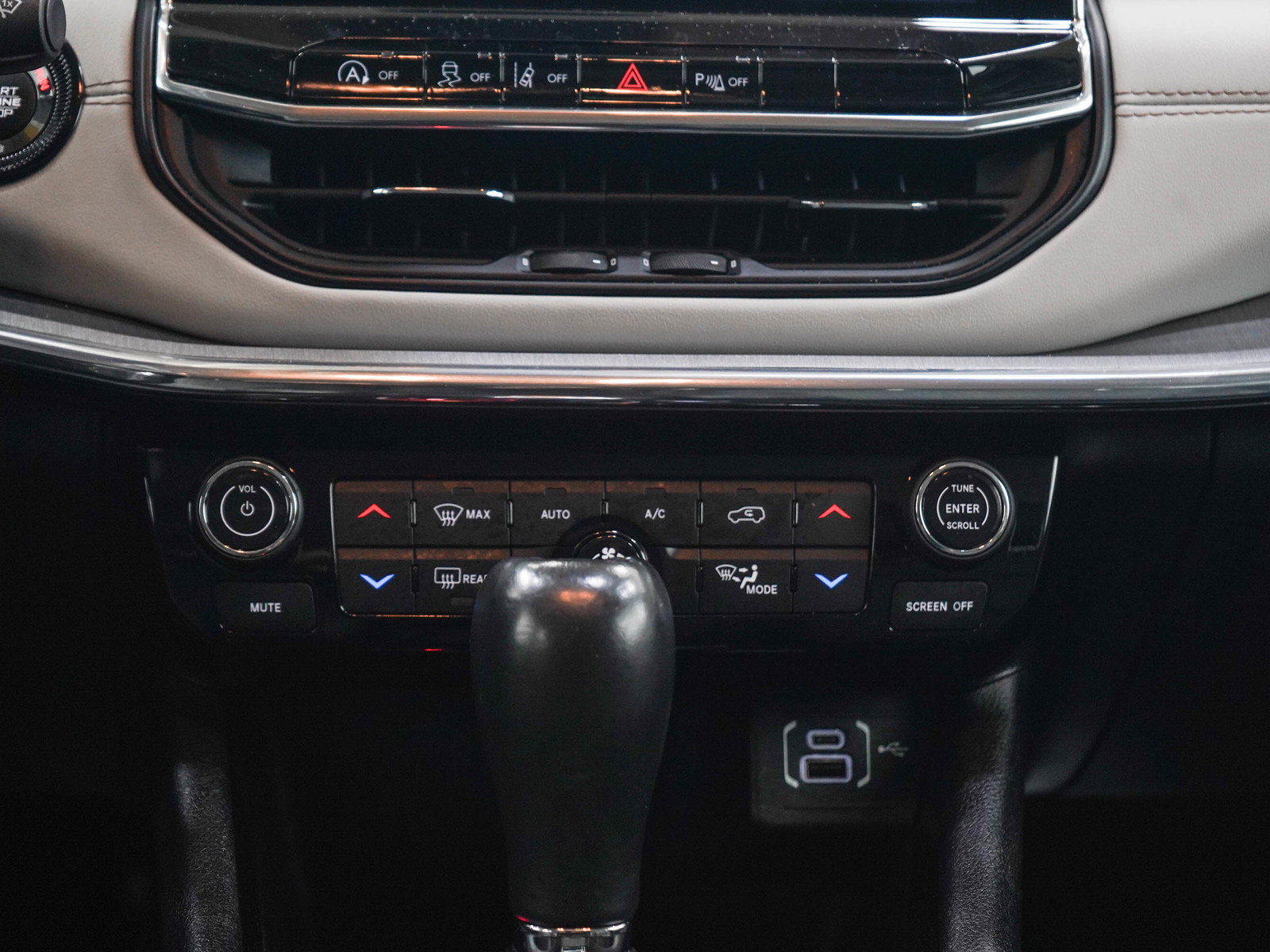 Used 2022 Jeep Compass Limited AWD/4WD image 18