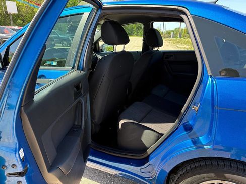 Used 2010 Ford Focus SE FWD image 19