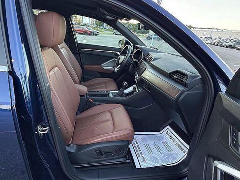 Used 2022 Audi Q3 2.0T Premium w/ Convenience Package AWD/4WD image 17