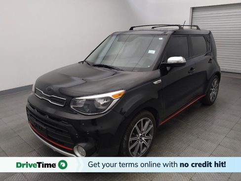 Used 2019 Kia Soul ! image 1