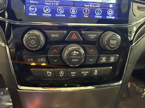 Used 2020 Jeep Grand Cherokee Limited RWD image 16