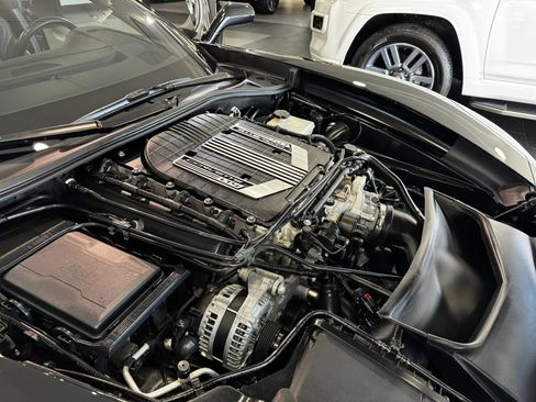 Used 2015 Chevrolet Corvette Z06 w/ 3LZ Preferred Equipment Group RWD image 50