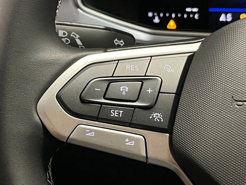 New 2025 Volkswagen Taos SE image 25