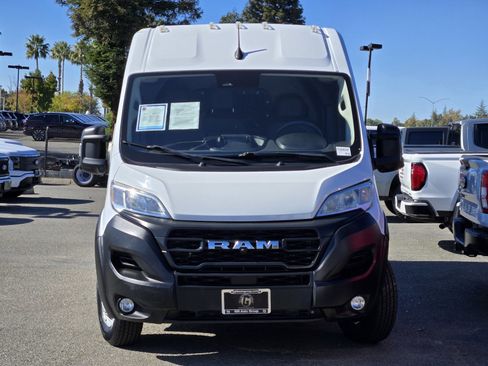Used 2023 RAM ProMaster 2500 w/ Driver Convenience Group image 2