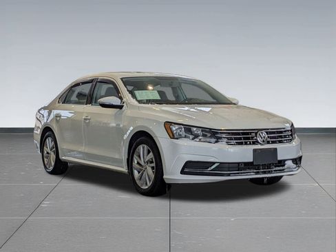 Used 2018 Volkswagen Passat 2.0T SE image 8