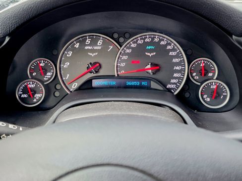 Used 2010 Chevrolet Corvette Convertible w/ 3LT RWD image 27