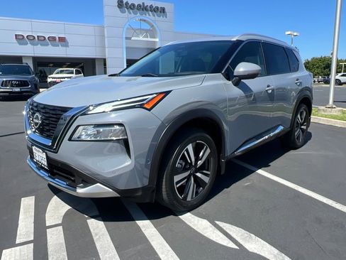 Used 2023 Nissan Rogue Platinum w/ Platinum Premium Package FWD image 5