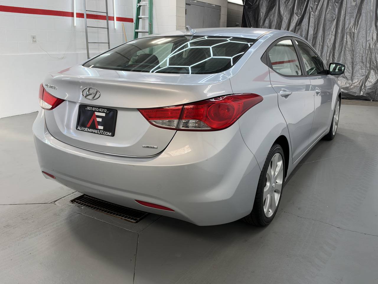 Used 2011 Hyundai Elantra Limited FWD image 8