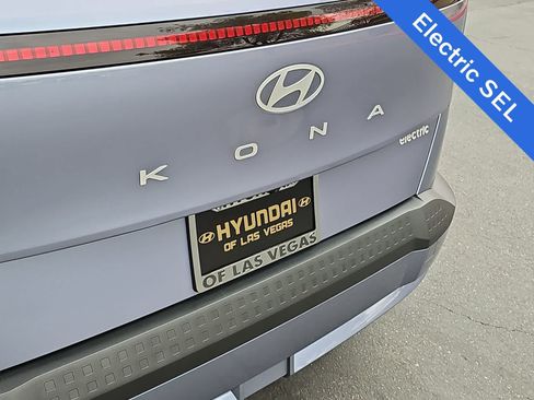 Certified 2024 Hyundai Kona SEL FWD image 11