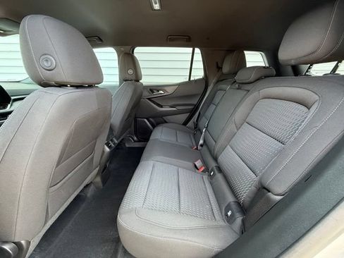 Used 2025 Chevrolet Equinox LT w/ LPO, Floor Liner Package AWD/4WD image 14